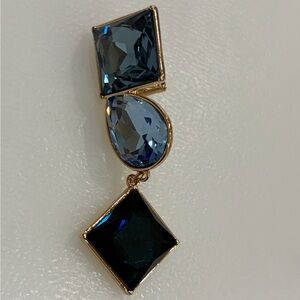 “SINGLE” Carolina Herrera Crystal Drop Earring
